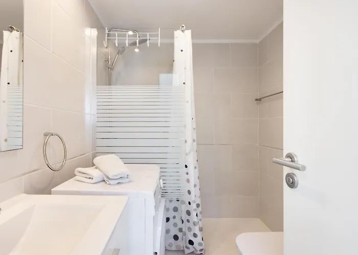 Newly Renovated Taucho -